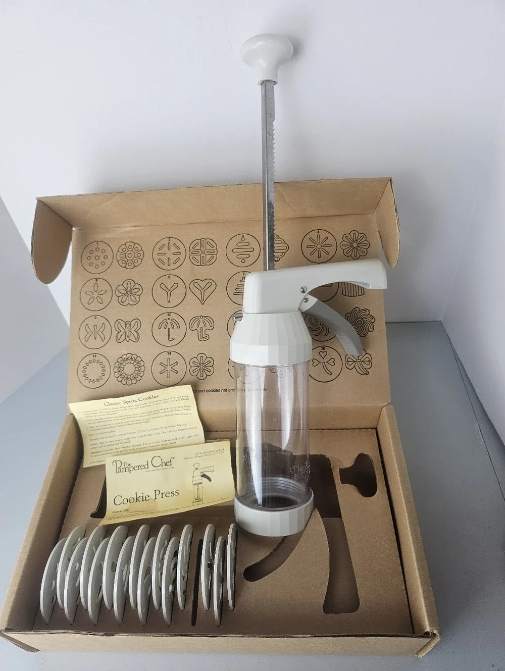 Pampered Chef Cookie Press Baker Farm Stand School Auction Fundraiser *READ*